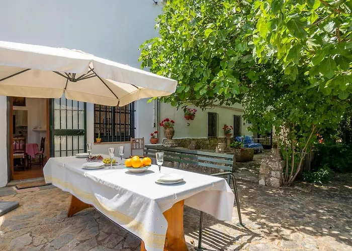 Arcos - Heredad De Capuchinos By Ruralidays רונדה